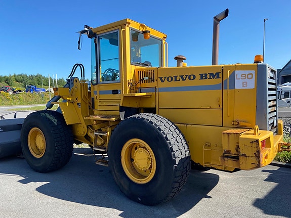 Volvo L90B 7 of 13