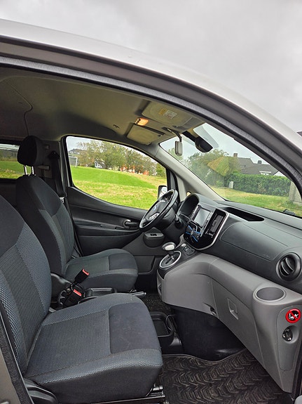 Nissan e-NV200 6 of 22