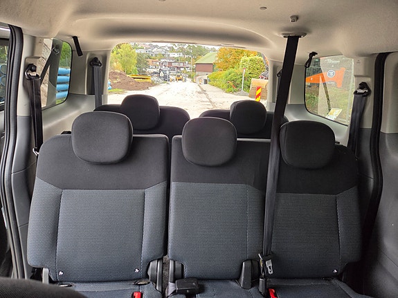Nissan e-NV200 14 of 22