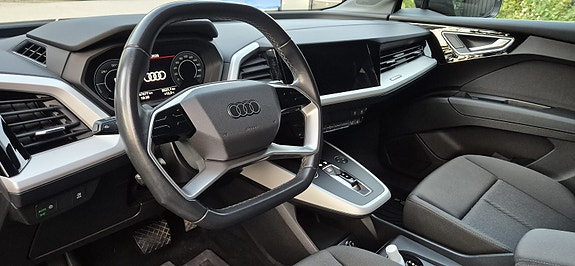 Audi Q4 e-tron 8 of 20