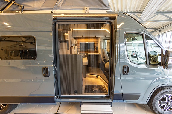 Hymer Grand Canyon| 599cm | topputstyrt | automat | 15 of 30