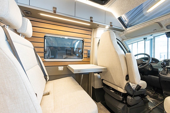 Hymer Grand Canyon| 599cm | topputstyrt | automat | 27 of 30