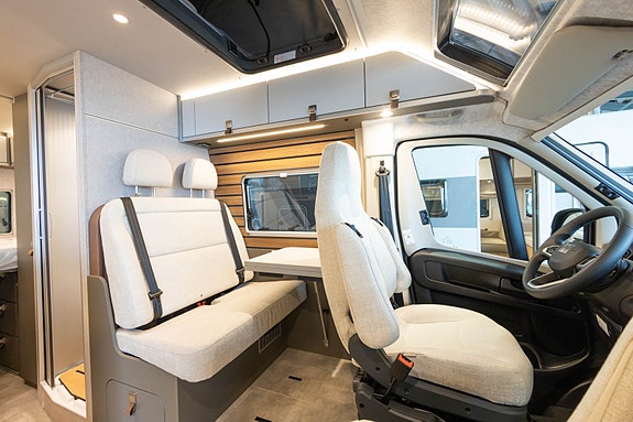Hymer Grand Canyon| 599cm | topputstyrt | automat | 26 of 30