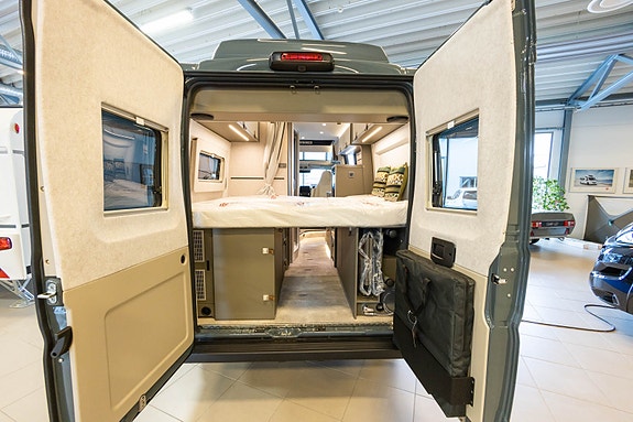 Hymer Grand Canyon| 599cm | topputstyrt | automat | 8 of 30