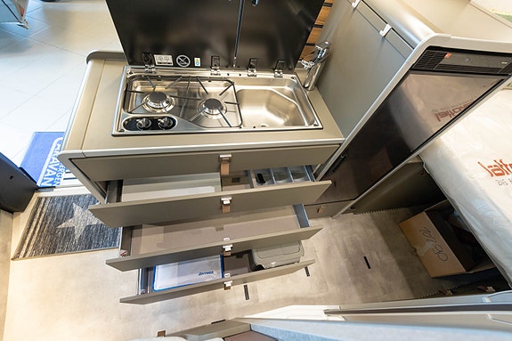 Hymer Grand Canyon| 599cm | topputstyrt | automat | 24 of 30