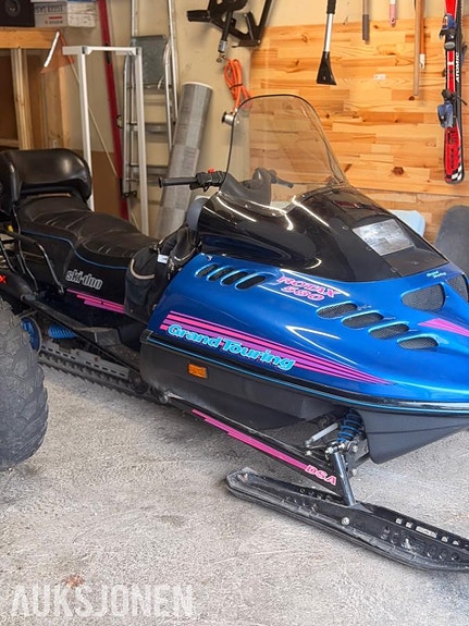 Ski-doo GRAND TOURING 3 of 21