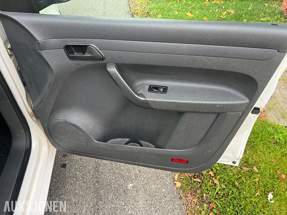 Volkswagen Caddy 17 of 30