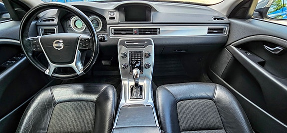 Volvo V70 10 of 29