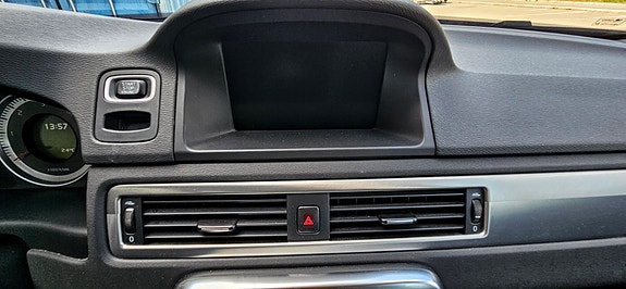 Volvo V70 13 of 29