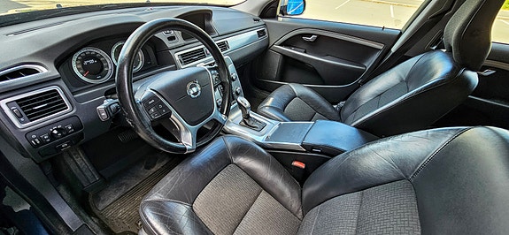 Volvo V70 9 of 29