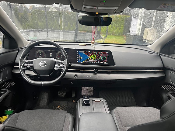 Nissan Ariya 3 of 13