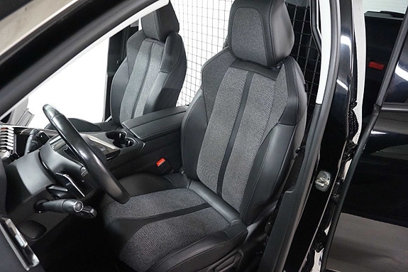 Peugeot 5008 14 of 30