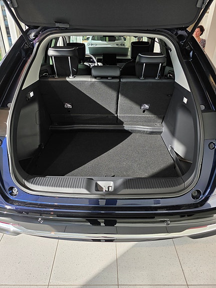 Honda e:Ny1 9 of 11