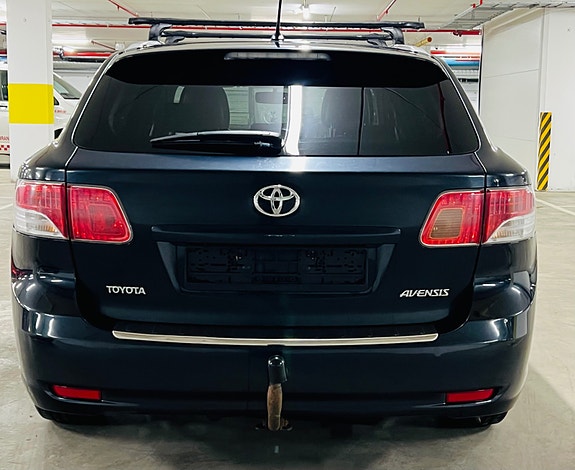 Toyota Avensis 13 of 29
