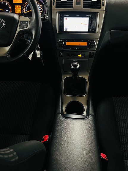 Toyota Avensis 19 of 29