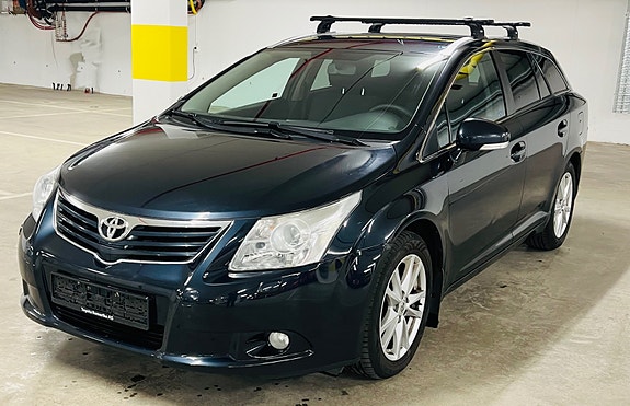 Toyota Avensis 3 of 29
