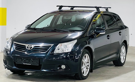 Toyota Avensis 2 of 29