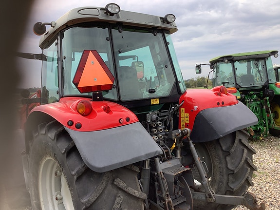 Massey Ferguson 5410 3 of 6
