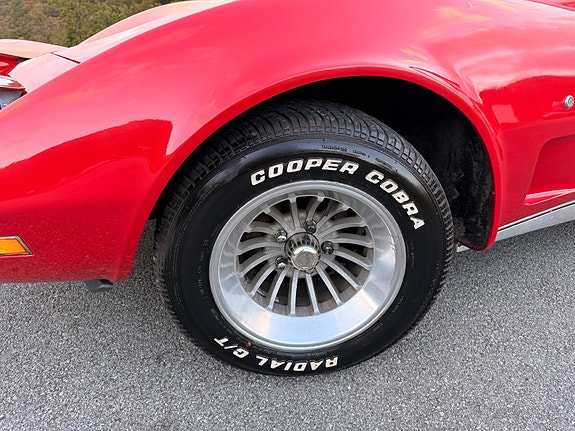 Chevrolet Corvette 22 of 30