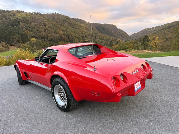 Chevrolet Corvette 7 of 30