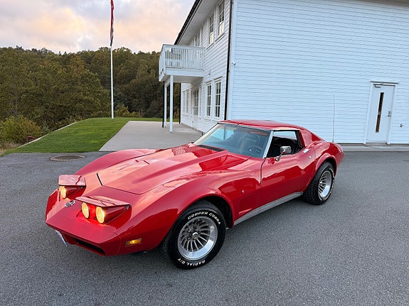 Chevrolet Corvette 3 of 30