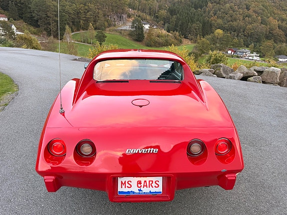 Chevrolet Corvette 10 of 30