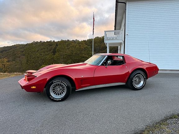 Chevrolet Corvette 5 of 30
