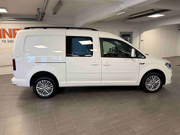 Volkswagen Caddy Maxi 18 of 27