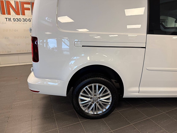 Volkswagen Caddy Maxi 23 of 27