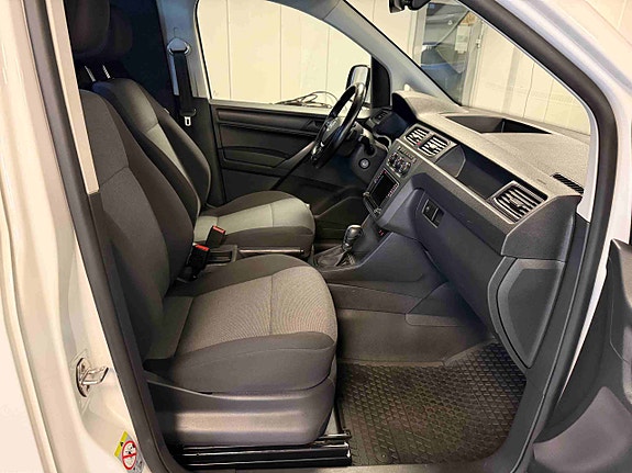 Volkswagen Caddy Maxi 26 of 27