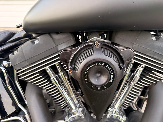 Harley-Davidson FXSTB / I Softail Night Train 20 of 30