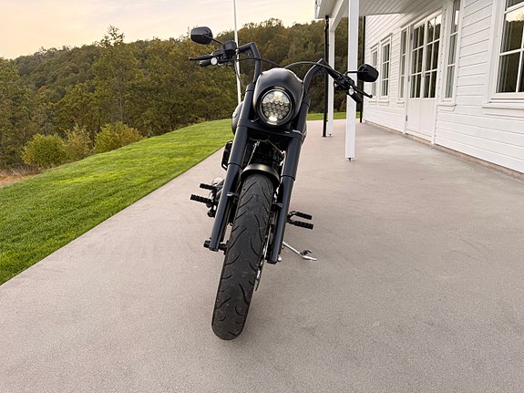 Harley-Davidson FXSTB / I Softail Night Train 4 of 30