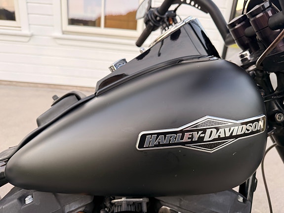 Harley-Davidson FXSTB / I Softail Night Train 21 of 30
