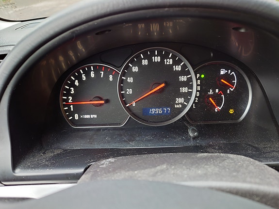 Suzuki Grand Vitara 5 of 8