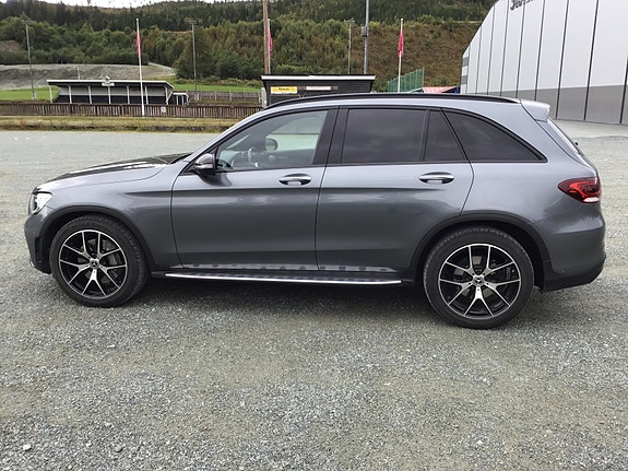 Mercedes-Benz GLC220 d 10 of 16