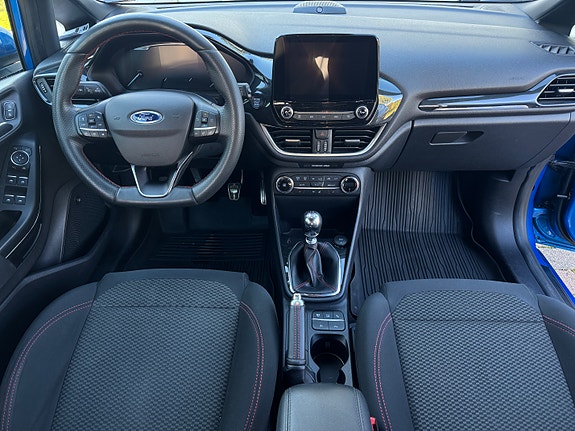 Ford Fiesta 8 of 19