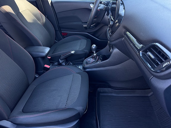Ford Fiesta 9 of 19