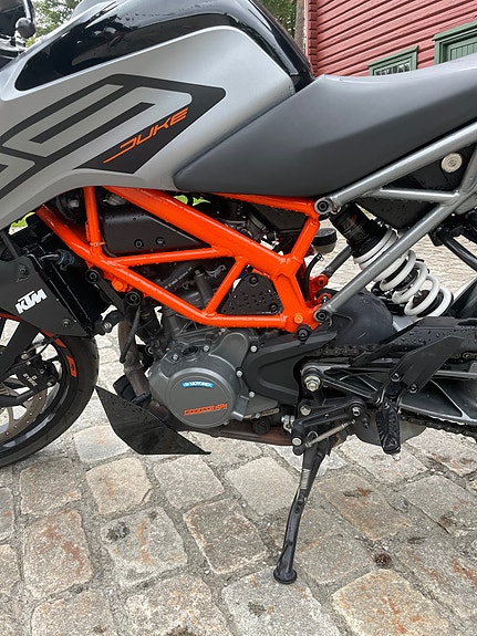 KTM 125 Duke 7 of 10