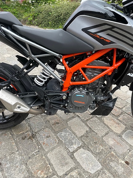 KTM 125 Duke 8 of 10