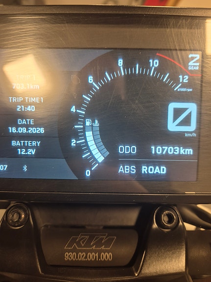 KTM 125 Duke 3 of 10
