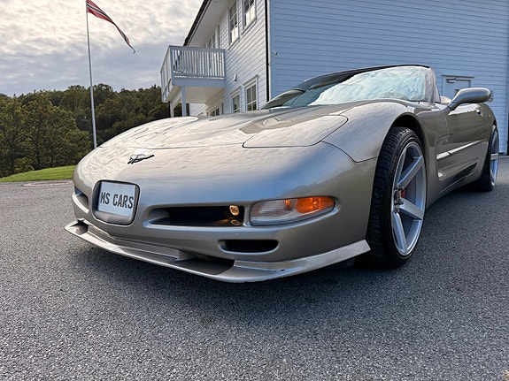 Chevrolet Corvette 21 of 30