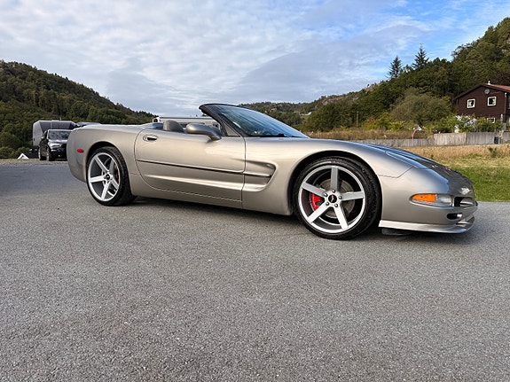 Chevrolet Corvette 17 of 30