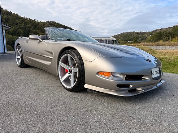 Chevrolet Corvette 18 of 30