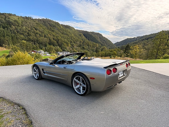 Chevrolet Corvette 8 of 30
