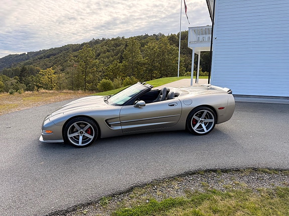 Chevrolet Corvette 6 of 30