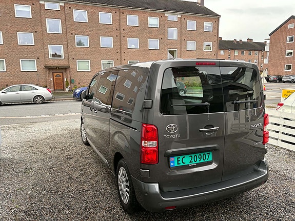 Toyota Proace 3 of 8