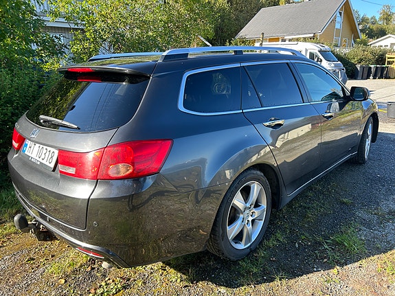 Honda Accord 4 of 8