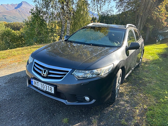 Honda Accord 2 of 8