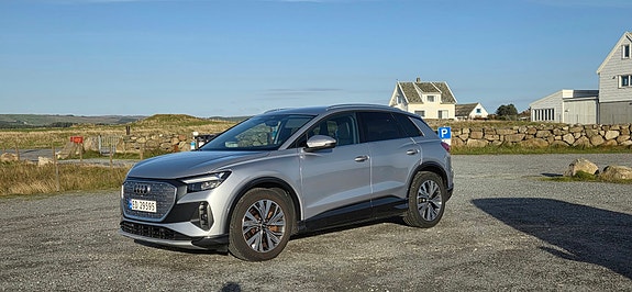 Audi Q4 e-tron 3 of 30