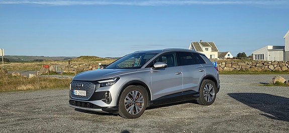 Audi Q4 e-tron 4 of 30
